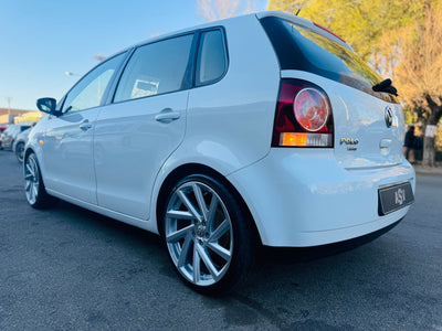 2015 POLO VIVO 1.4 TRENDLINE