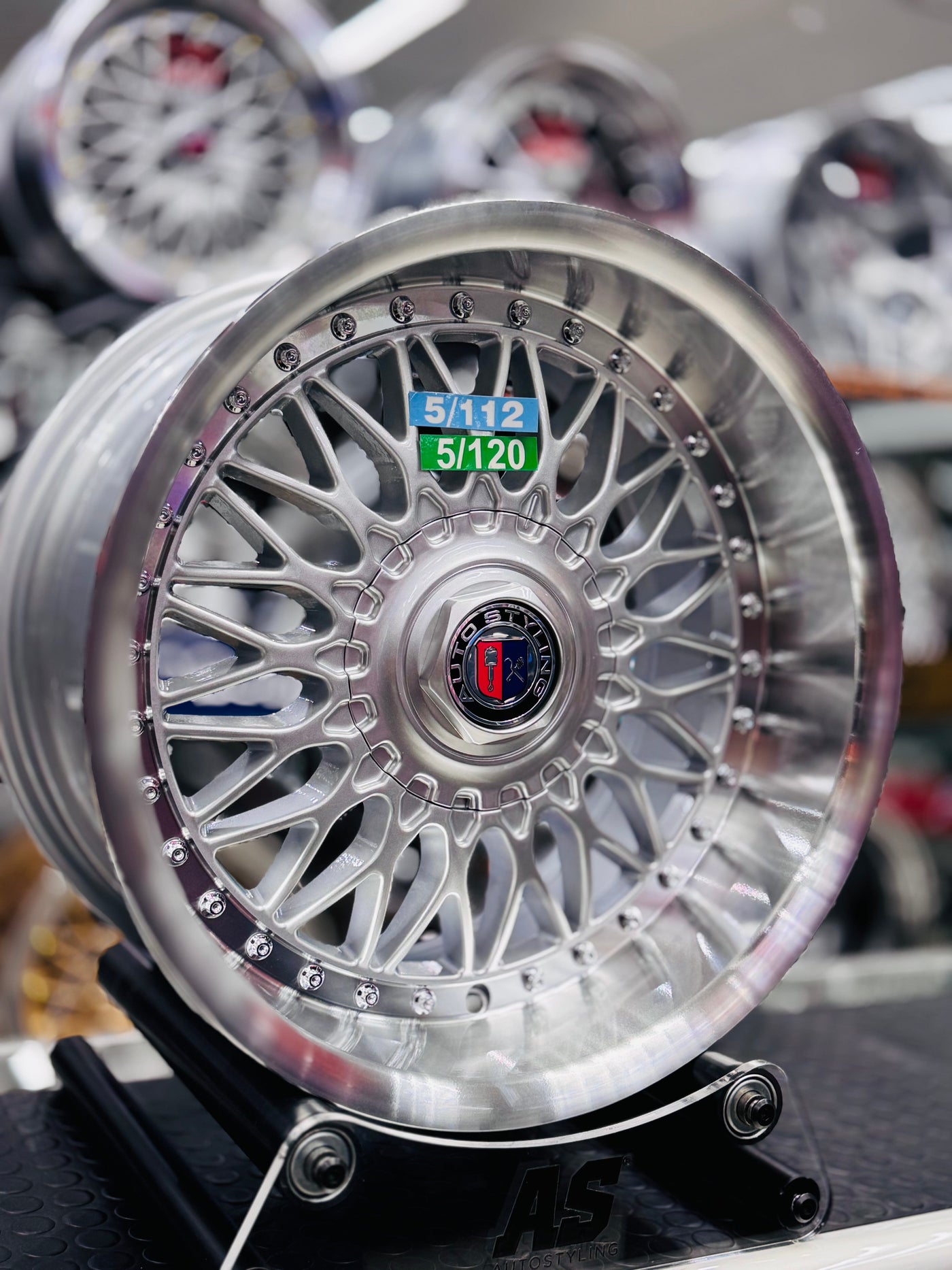 17” AS-SCORPION 8/9j 5/120 & 5/112 SILVER STUDS