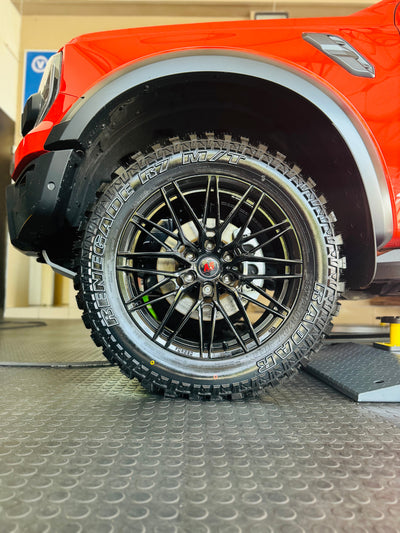 20” 33x12.5 RADAR RENEGADE R7 MUD TERRAIN WHITE LETTER TYRES