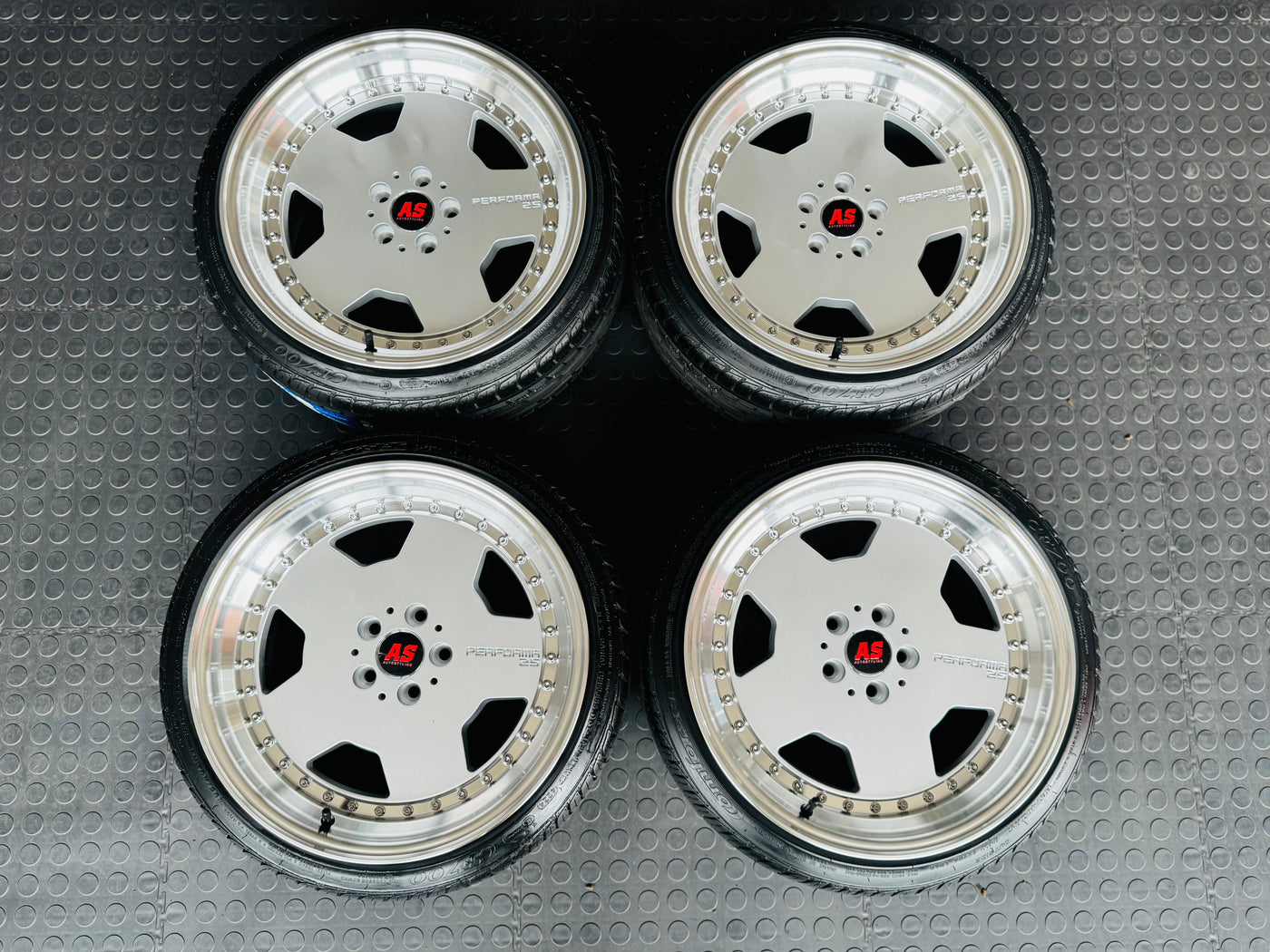 RIM & TYRE COMBO DEAL 17” PERFORMA 5/100 + 195/40/17 COMFORSER - BRAND NEW