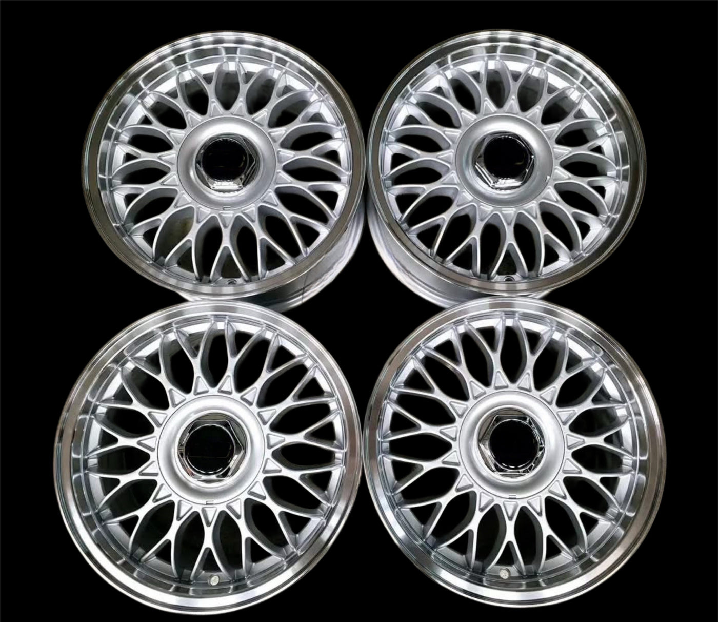 15” VURA BB5  4/100 & 4/108 or 5/100 & 5/114 multi PCD