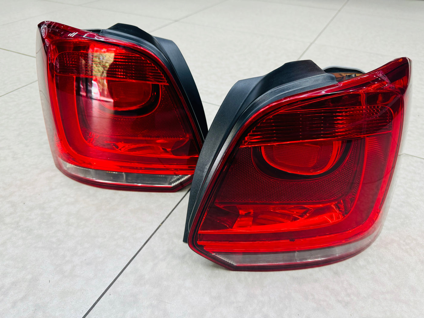 VW POLO 6 OEM PREOWNED TAILIGHTS