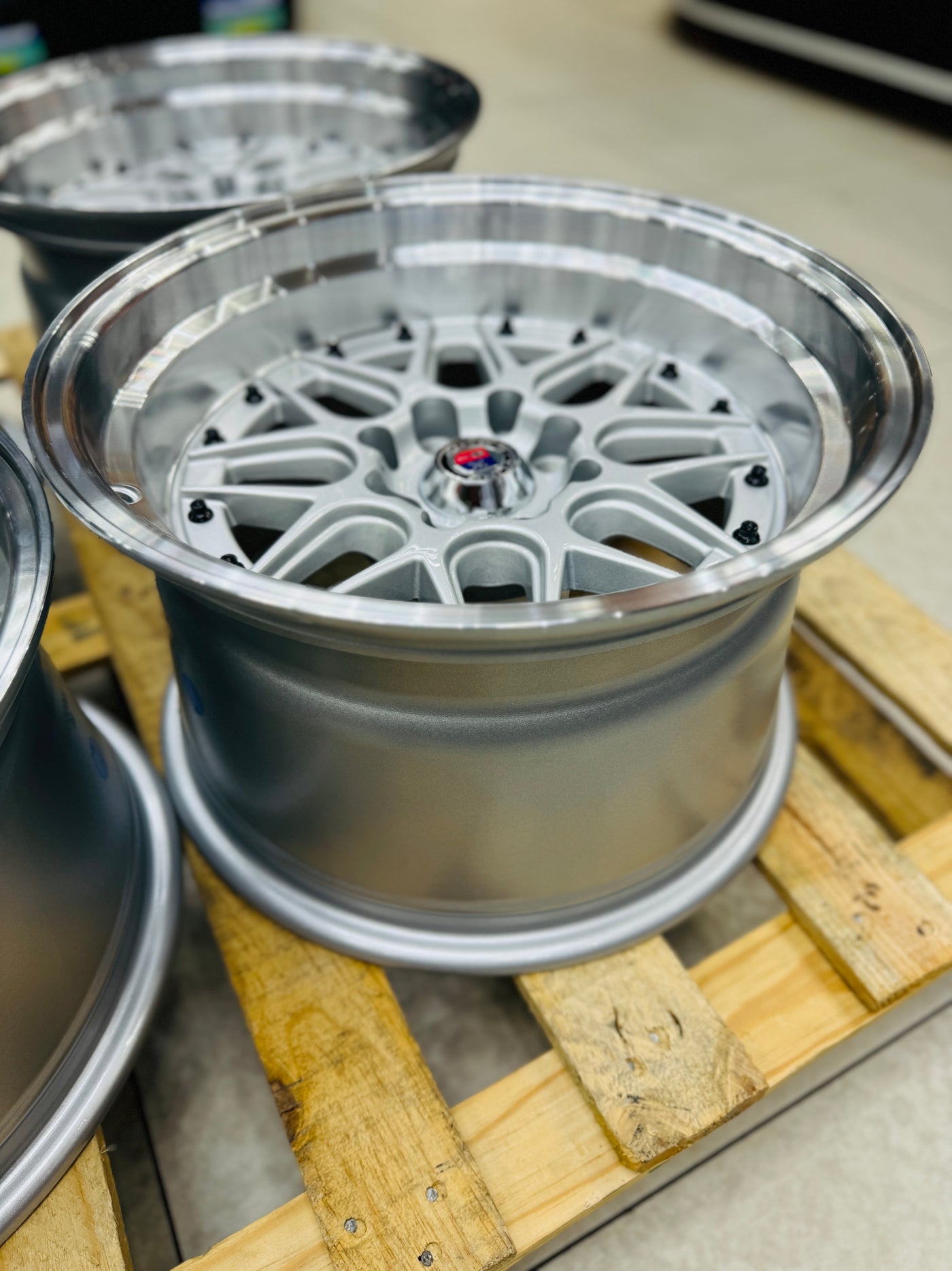 15'' AS-YKW 5039 SILVER 4/100 4/114