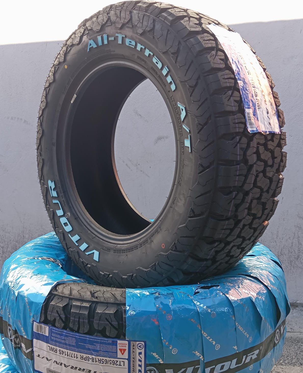 265/65/17 VITOUR BF STYLE A/T TYRE WHITE LETTER