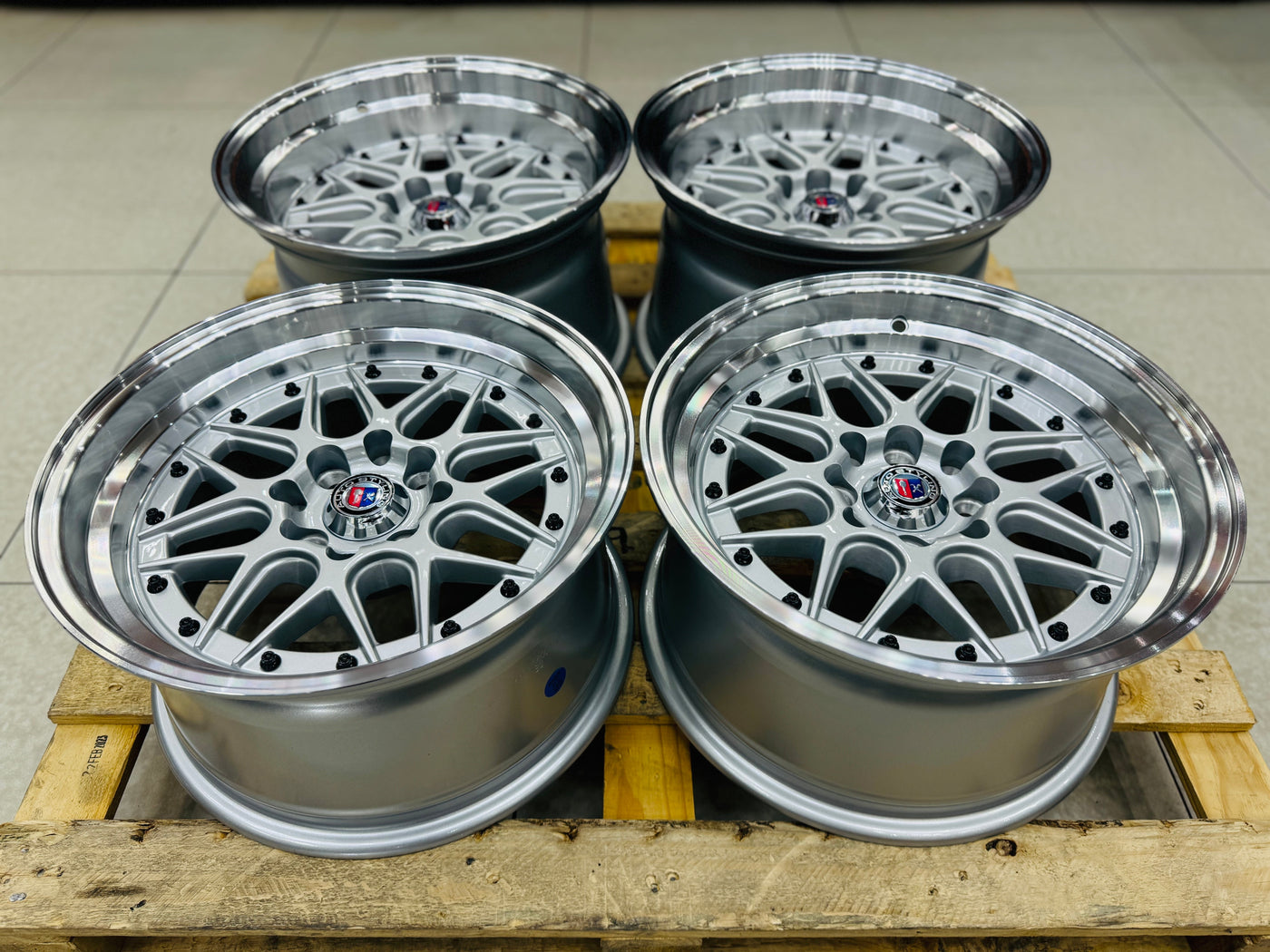 15'' AS-YKW 5039 SILVER 4/100 4/114