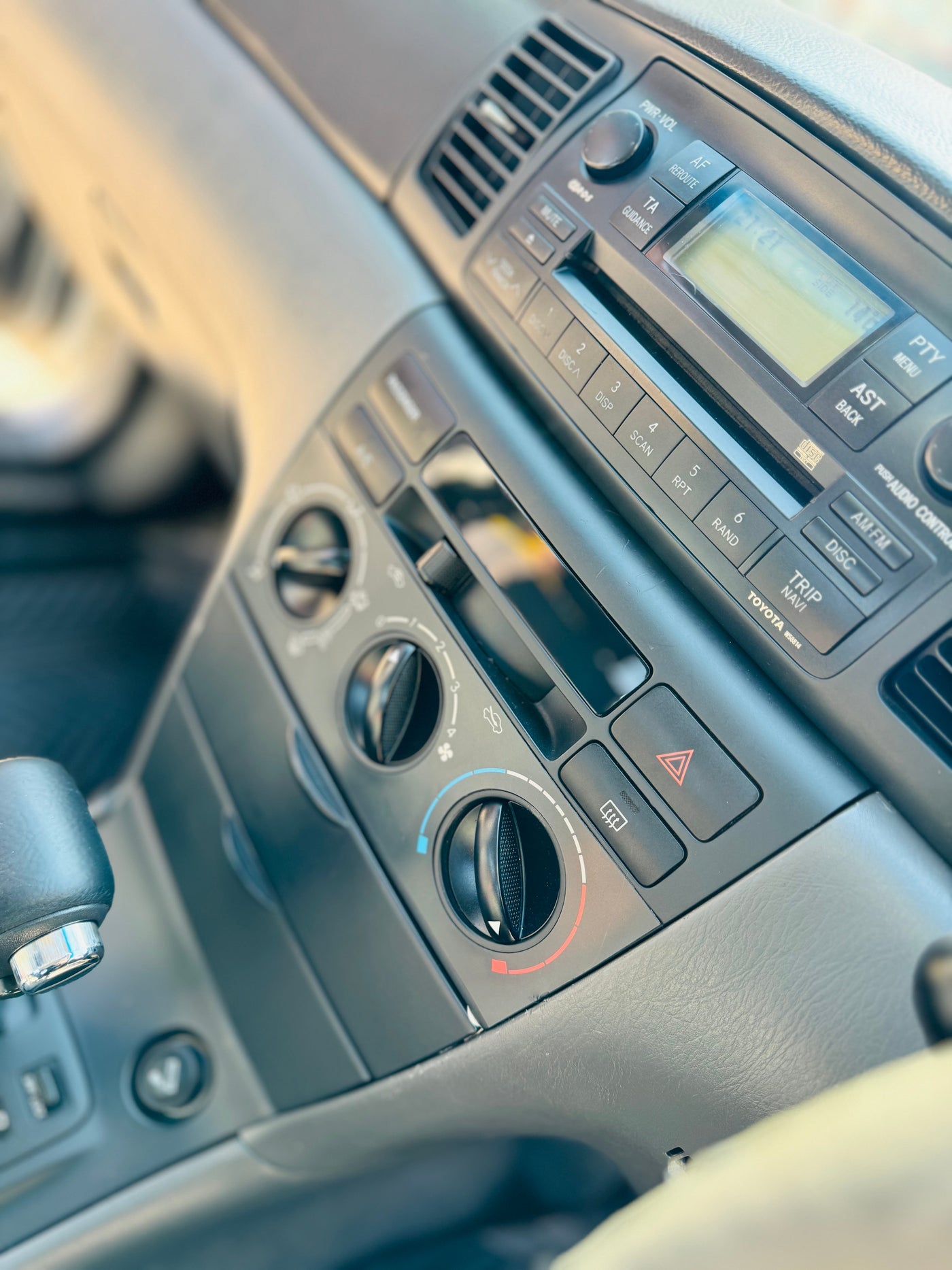 2004 COROLLA 160i GLE AUTO