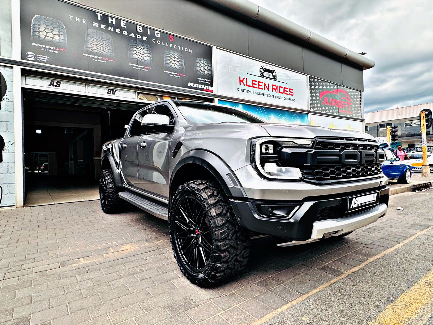 RADAR RENEGADE-X MUD TERRAIN 33”x12.5 R22