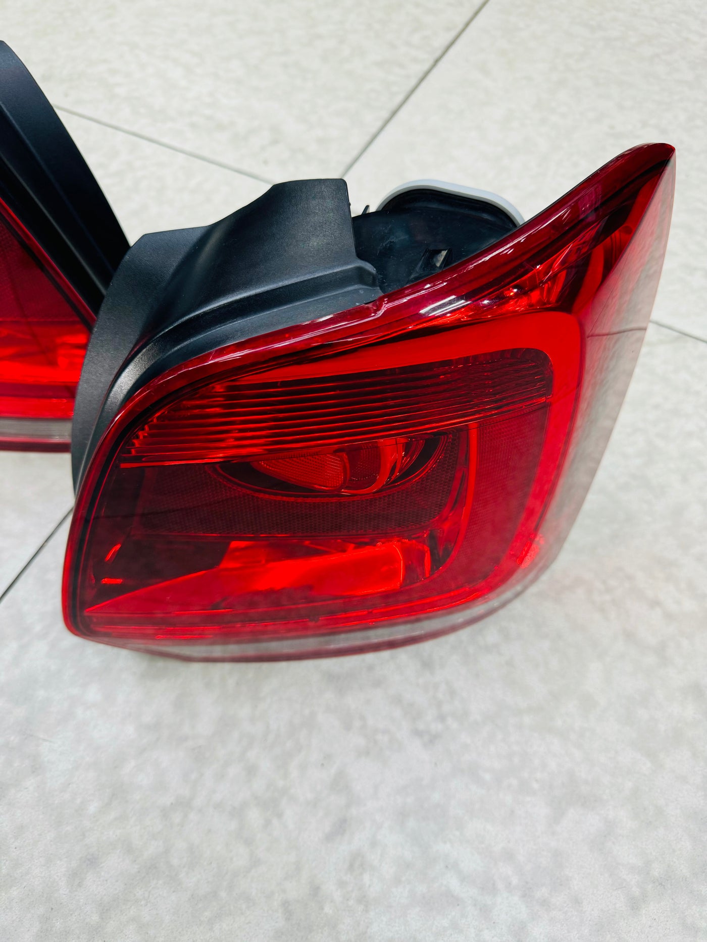VW POLO 6 OEM PREOWNED TAILIGHTS