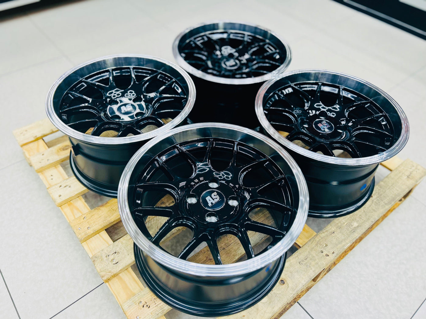 15” AS-TRW 1007 4/100 gloss black  wheels