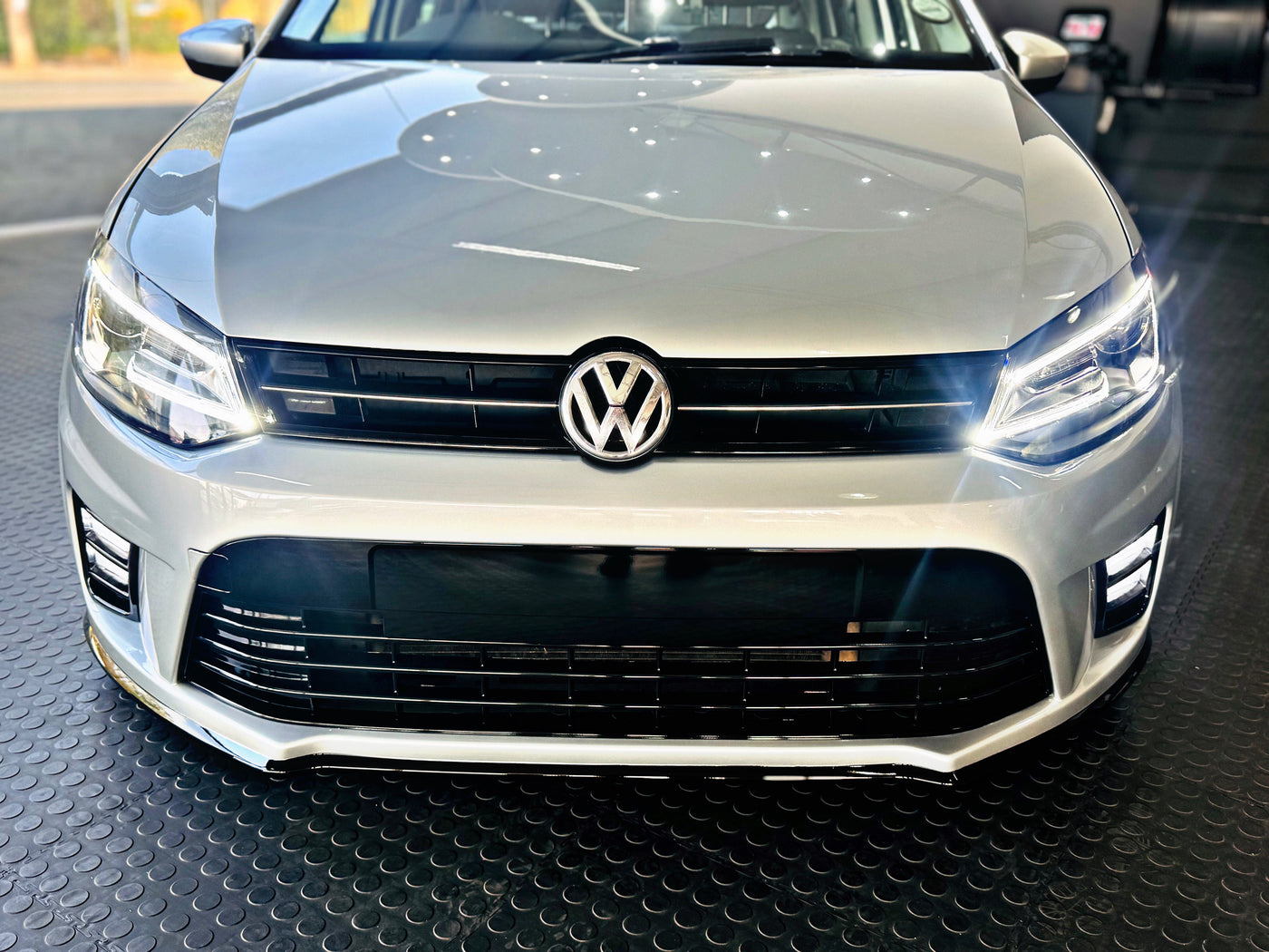 VLAND VW POLO 6 TUBE LED HEADLIGHT