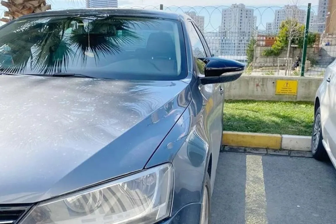 VW JETTA  MK 6  M4 / BATMAN MIRROR COVERS GLOSS BLACK