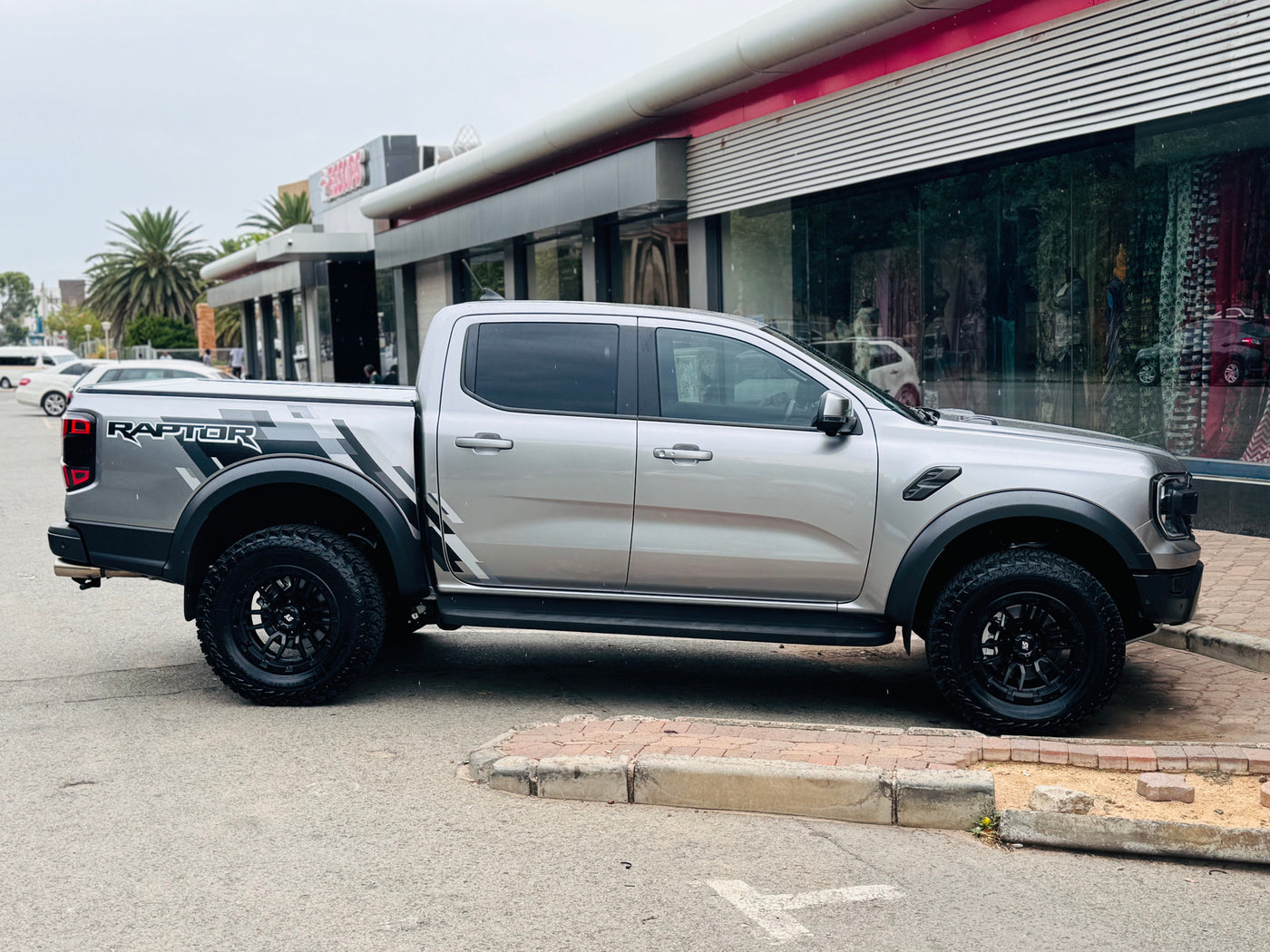 285/65/18 VITOUR BZ XTREME A/T TYRE