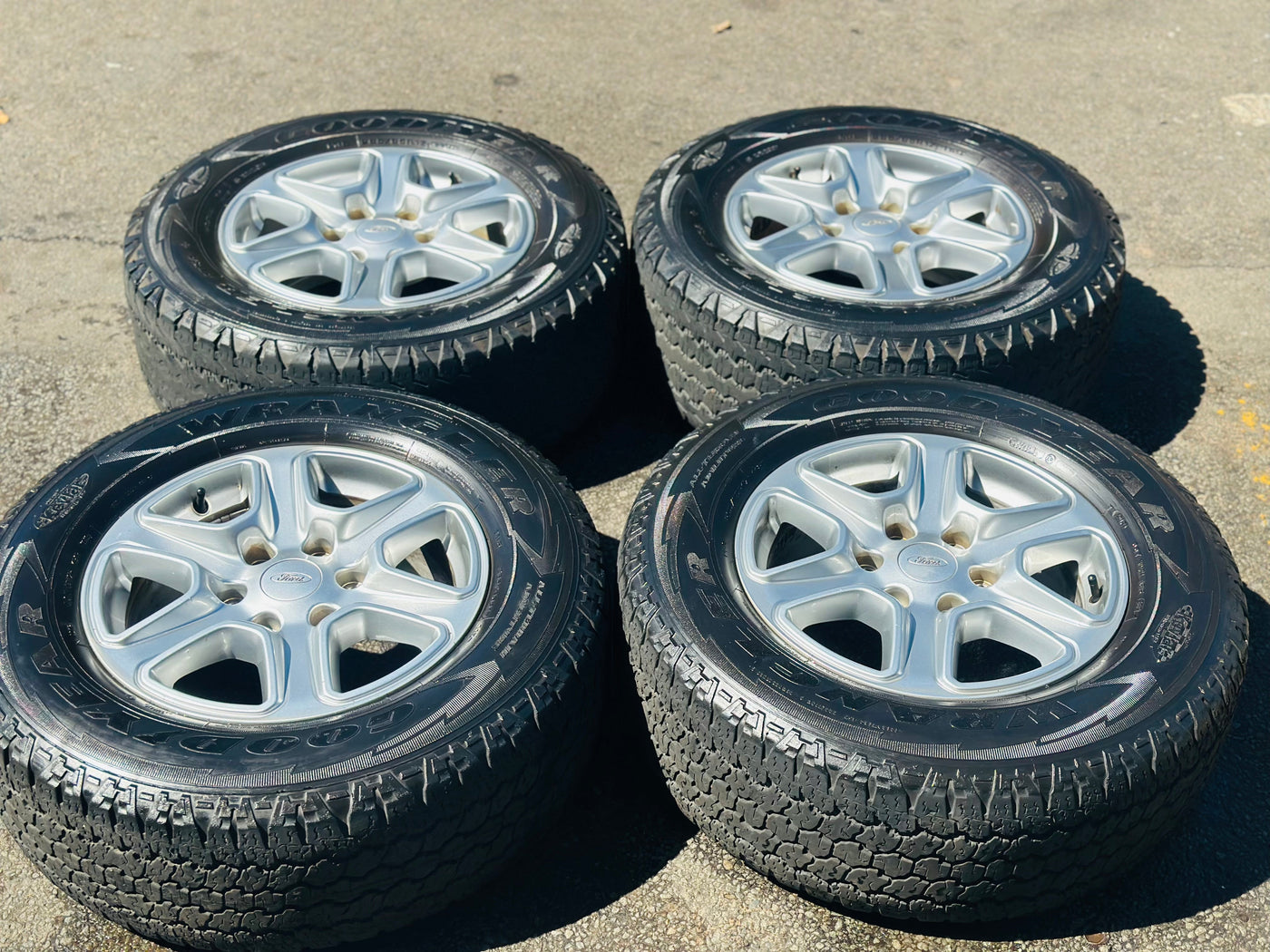 FORD RANGER OEM XLT  USED RIMS & TYRES