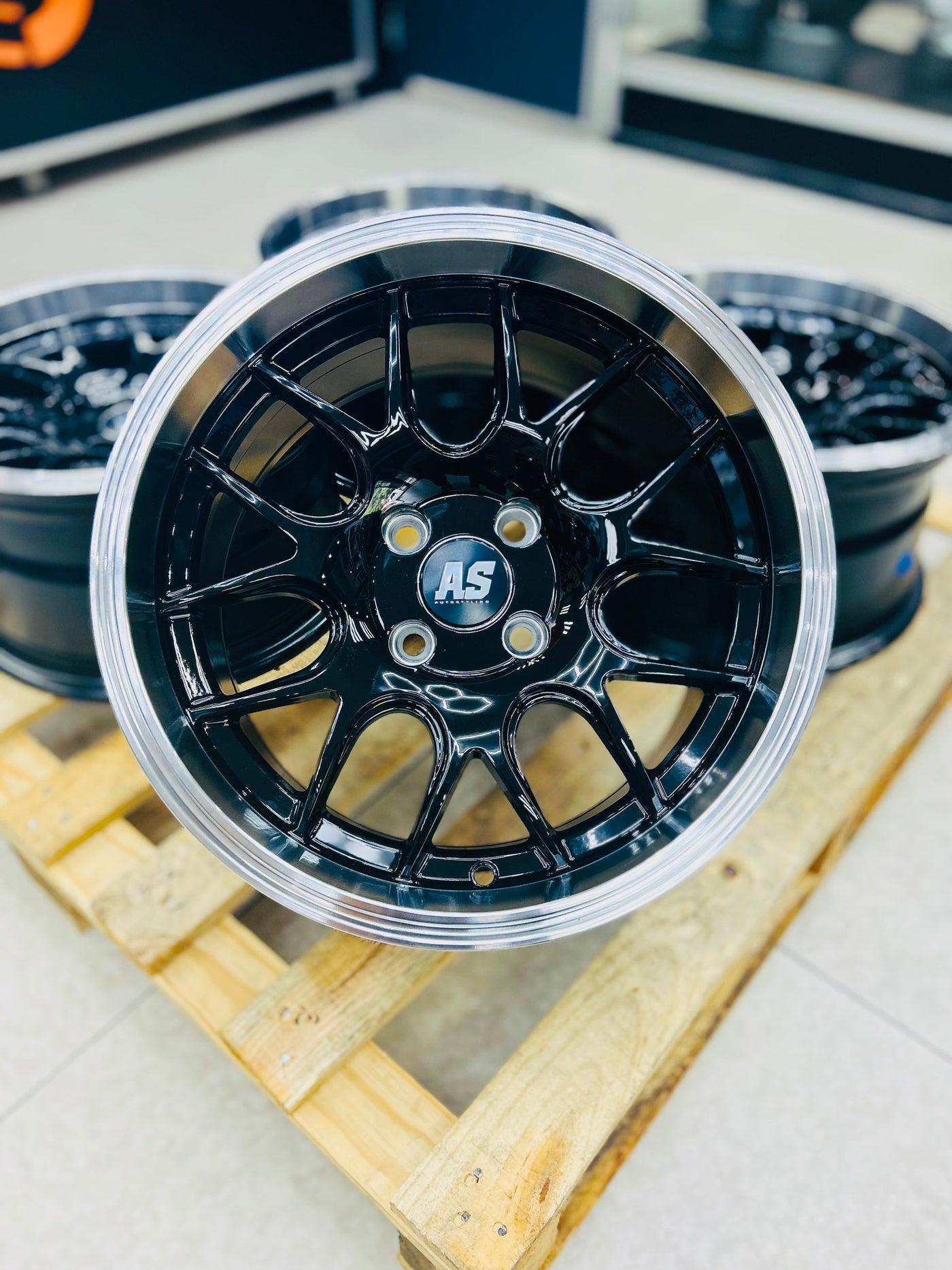 15” AS-TRW 1007 4/100 gloss black  wheels