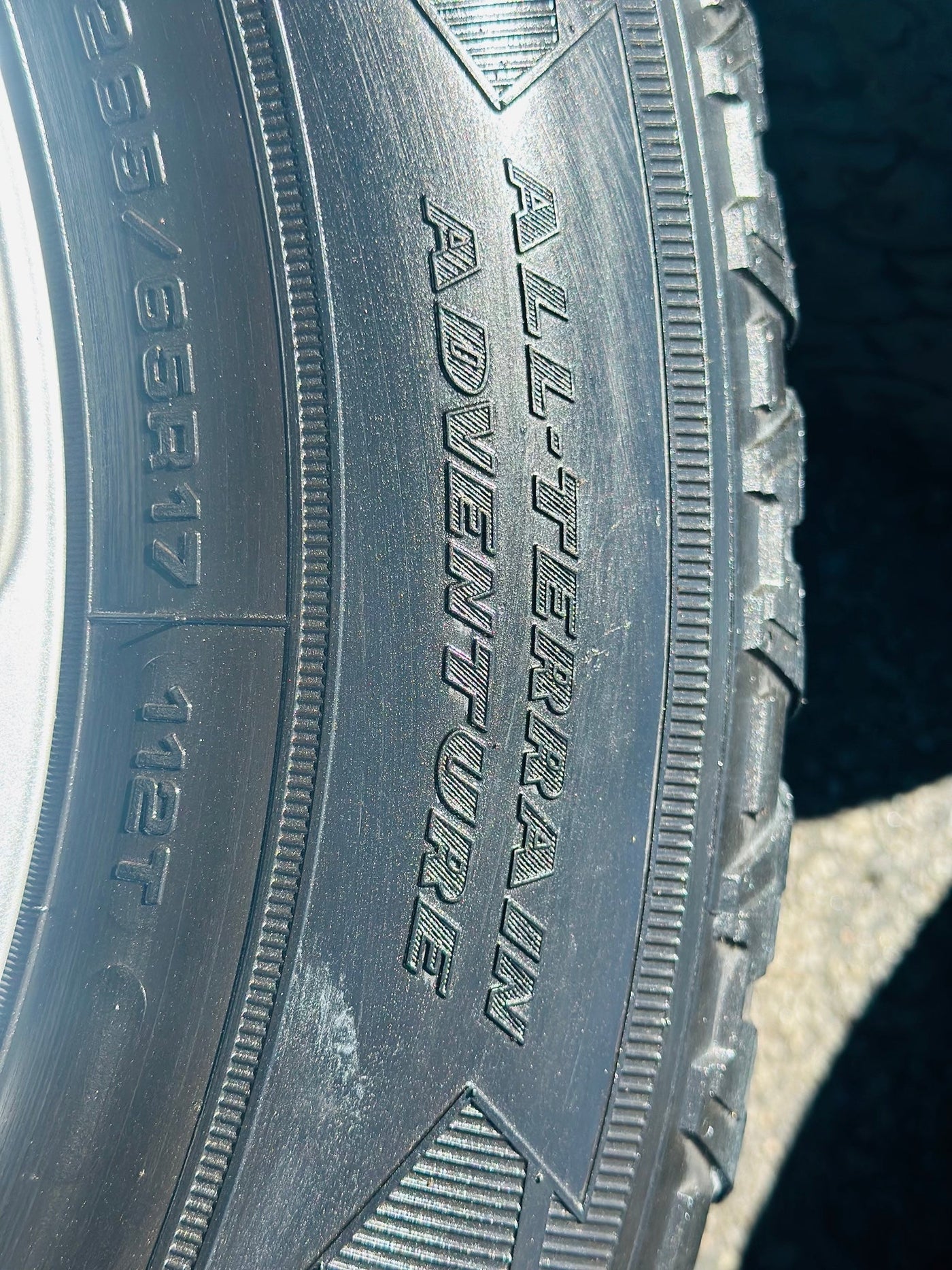 FORD RANGER OEM XLT  USED RIMS & TYRES