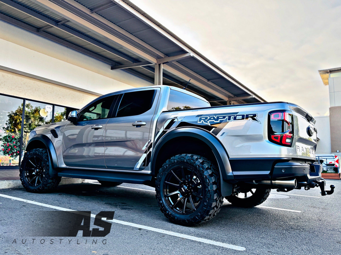 RADAR RENEGADE-X MUD TERRAIN 33”x12.5 R22