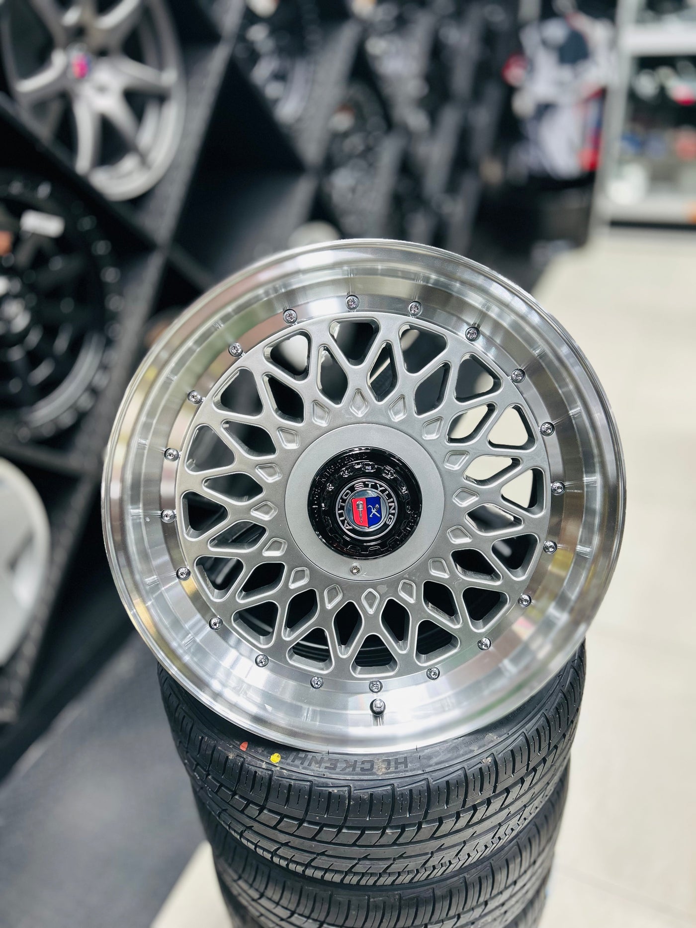 17'' AS-P- MESH 4/100 4/108 SILVER WHEELS