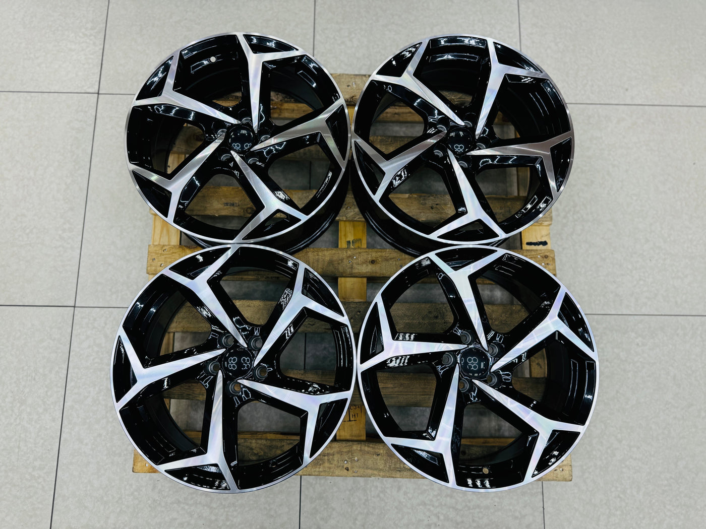 17” POLO 8AW RLINE  5/100