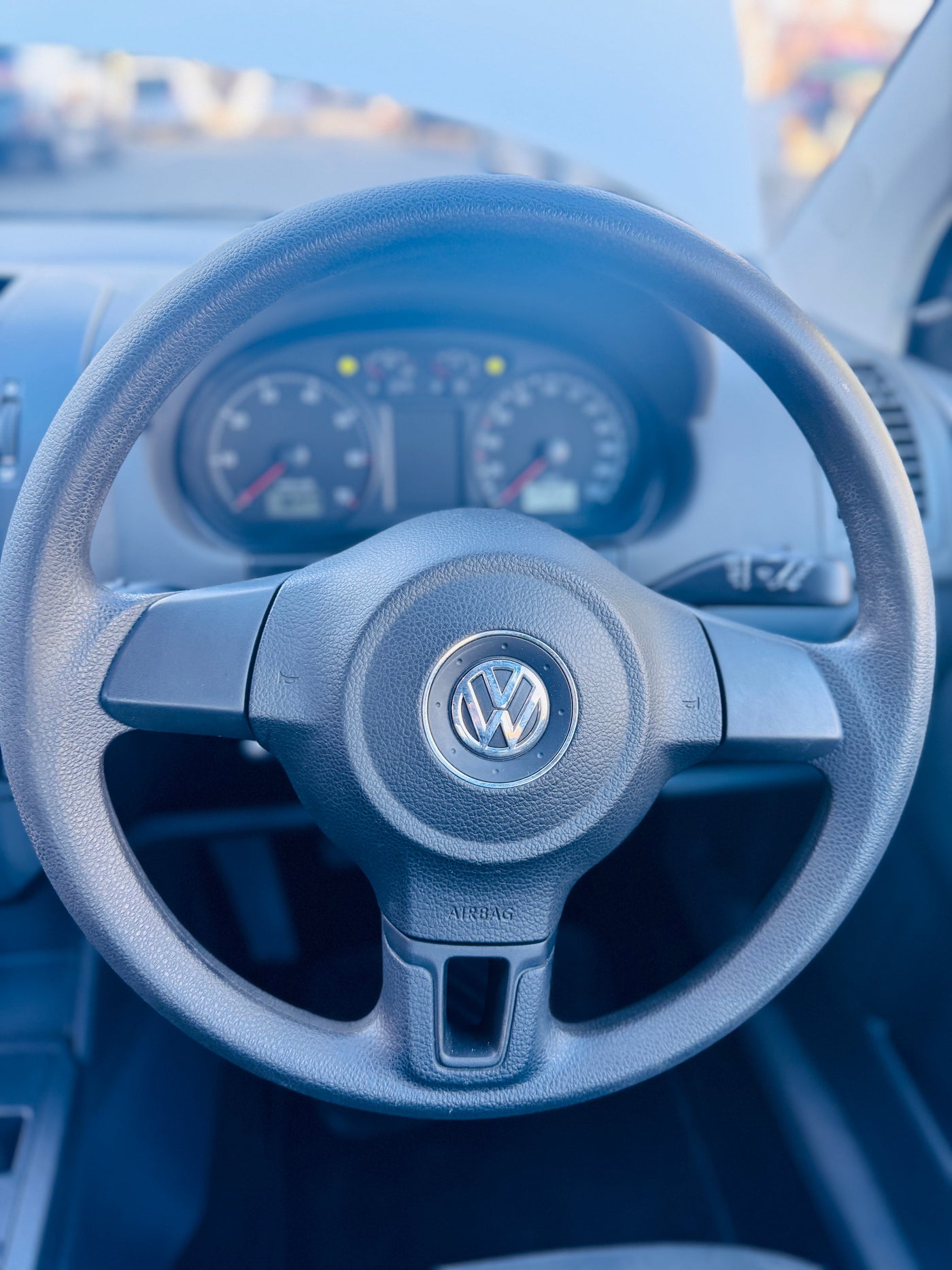 2015 POLO VIVO 1.4 TRENDLINE