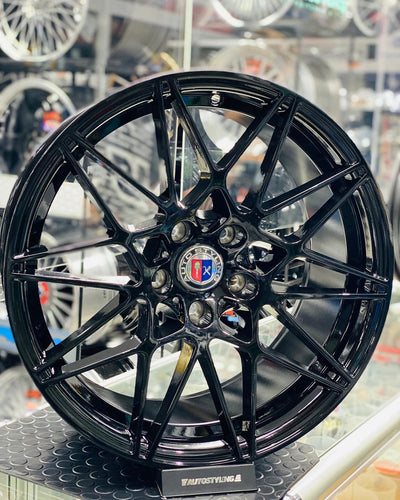 20” M4 COMP GLOSS BLACK