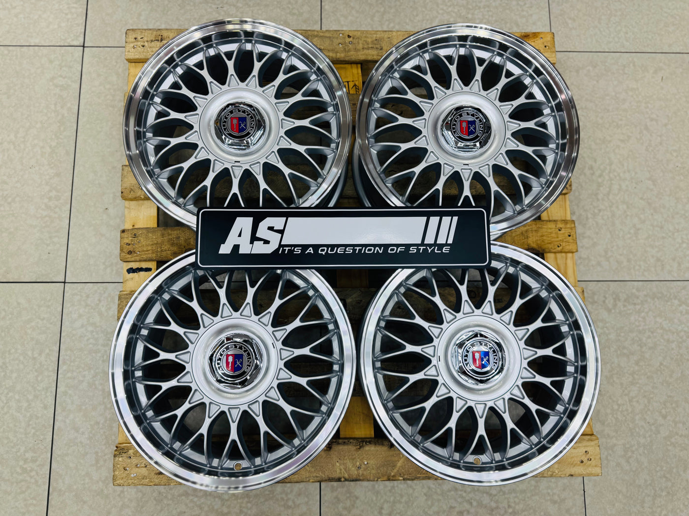 15” VURA BB5  4/100 & 4/108 or 5/100 & 5/114 multi PCD