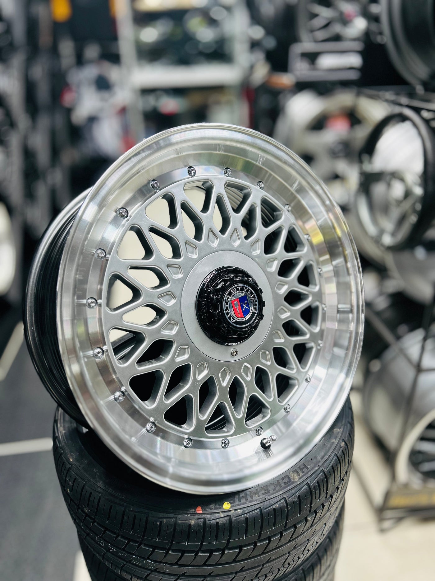 17'' AS-P- MESH 4/100 4/108 SILVER WHEELS