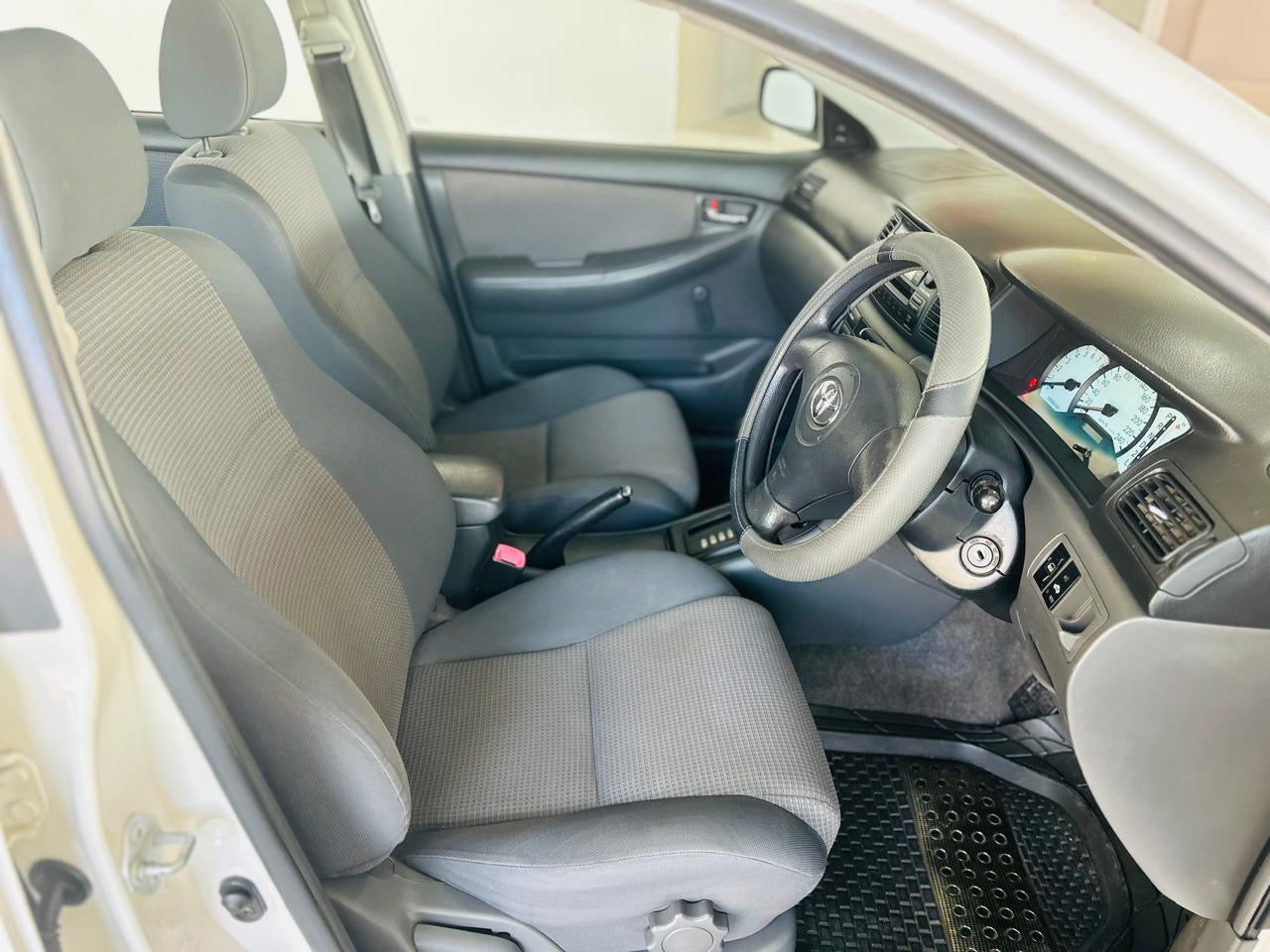 2004 COROLLA 160i GLE AUTO