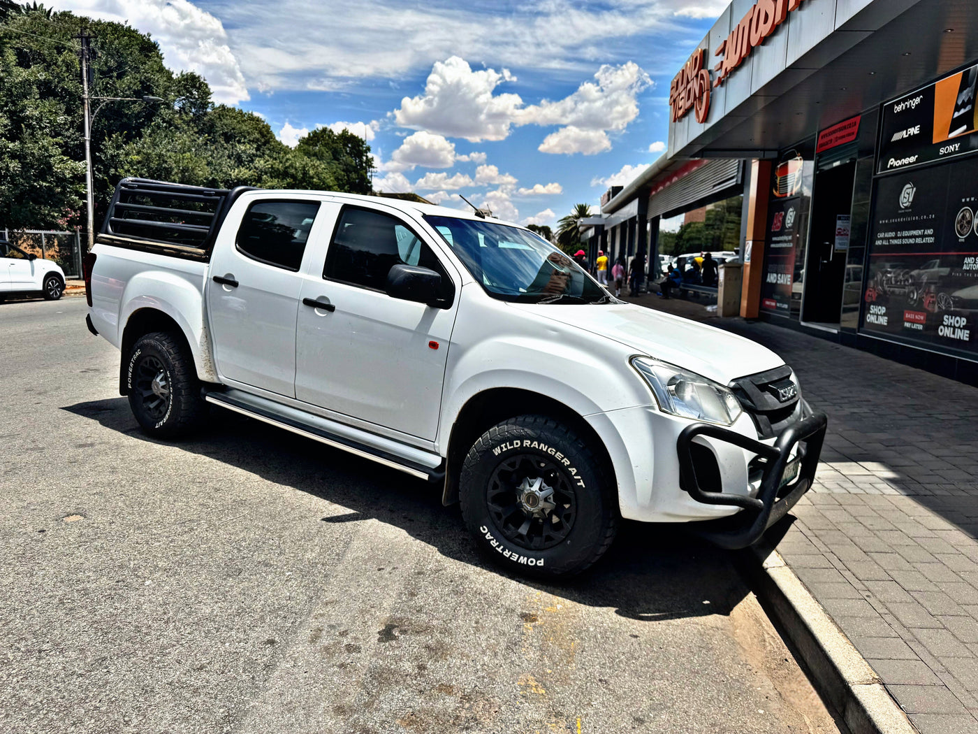 265/65/17 POWERTRAC WILDRANGER A/T TYRE WHITE LETTERS