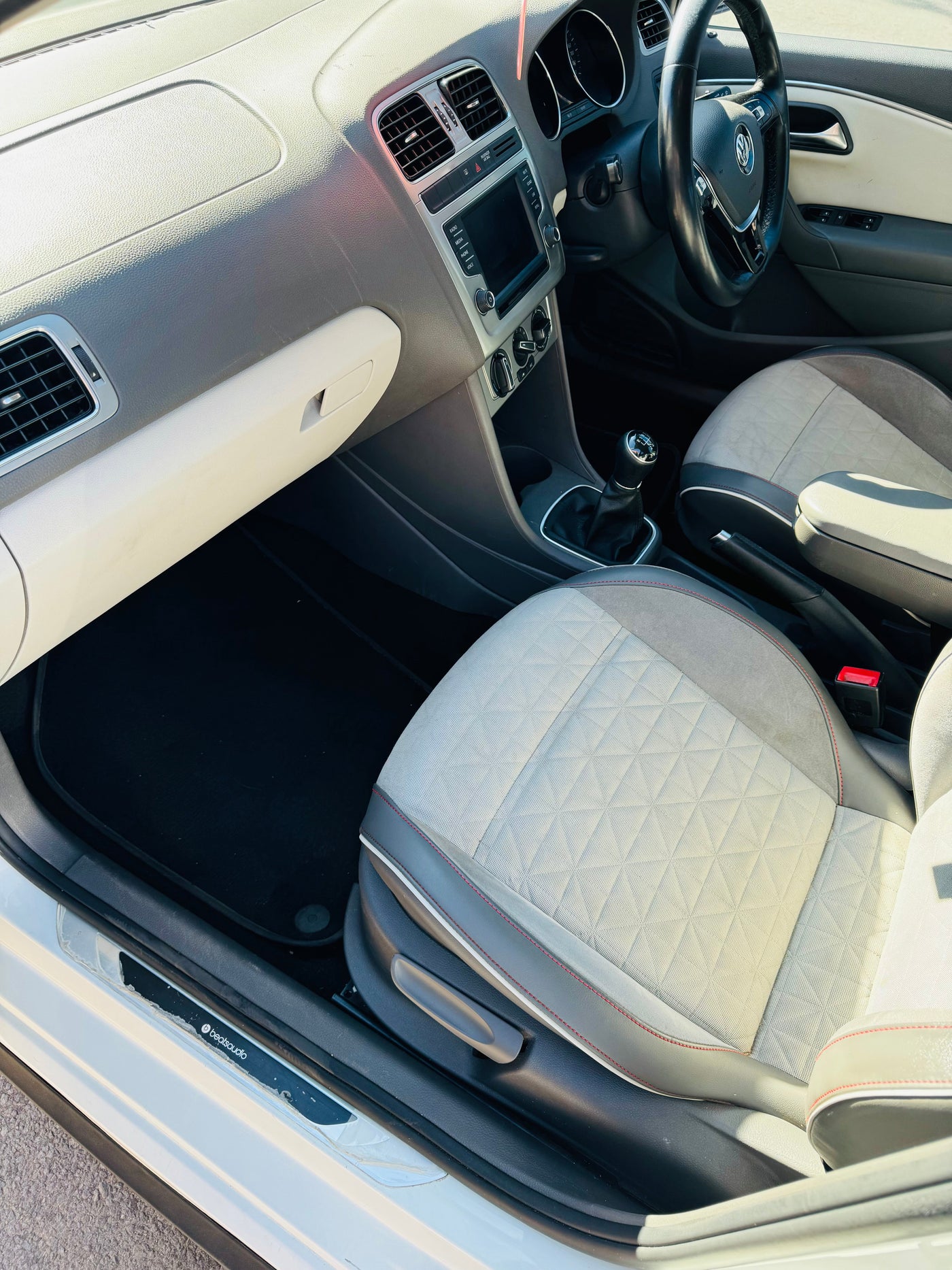 2016 POLO TSI BEATS EDITION