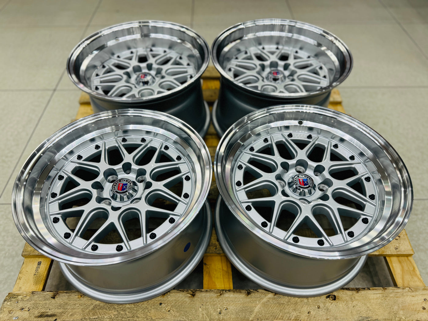 15'' AS-YKW 5039 SILVER 4/100 4/114