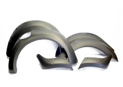 RANGER T7 MATT BLACK WIDE WHEEL ARCHES WITH STUDS