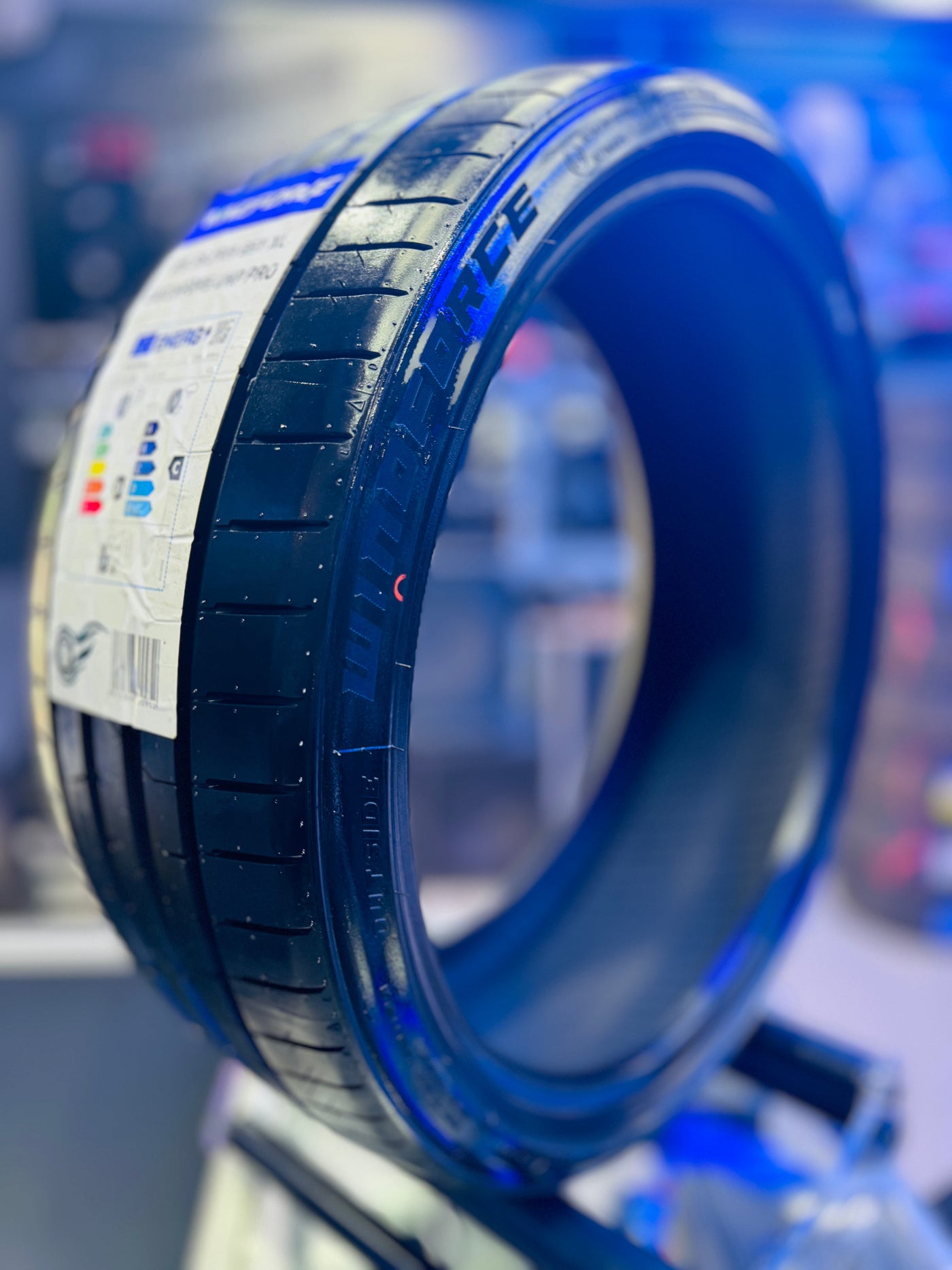 215/35/19 WINDFORCE TYRE