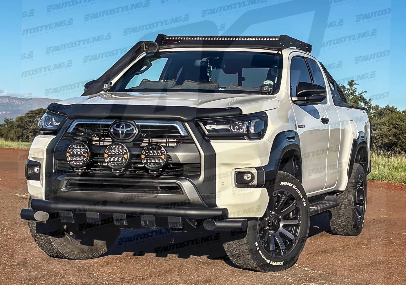 TOYOTA HILUX 2016+ BUMPER GUARD / NUDGE BAR / STYLING BAR BLACK