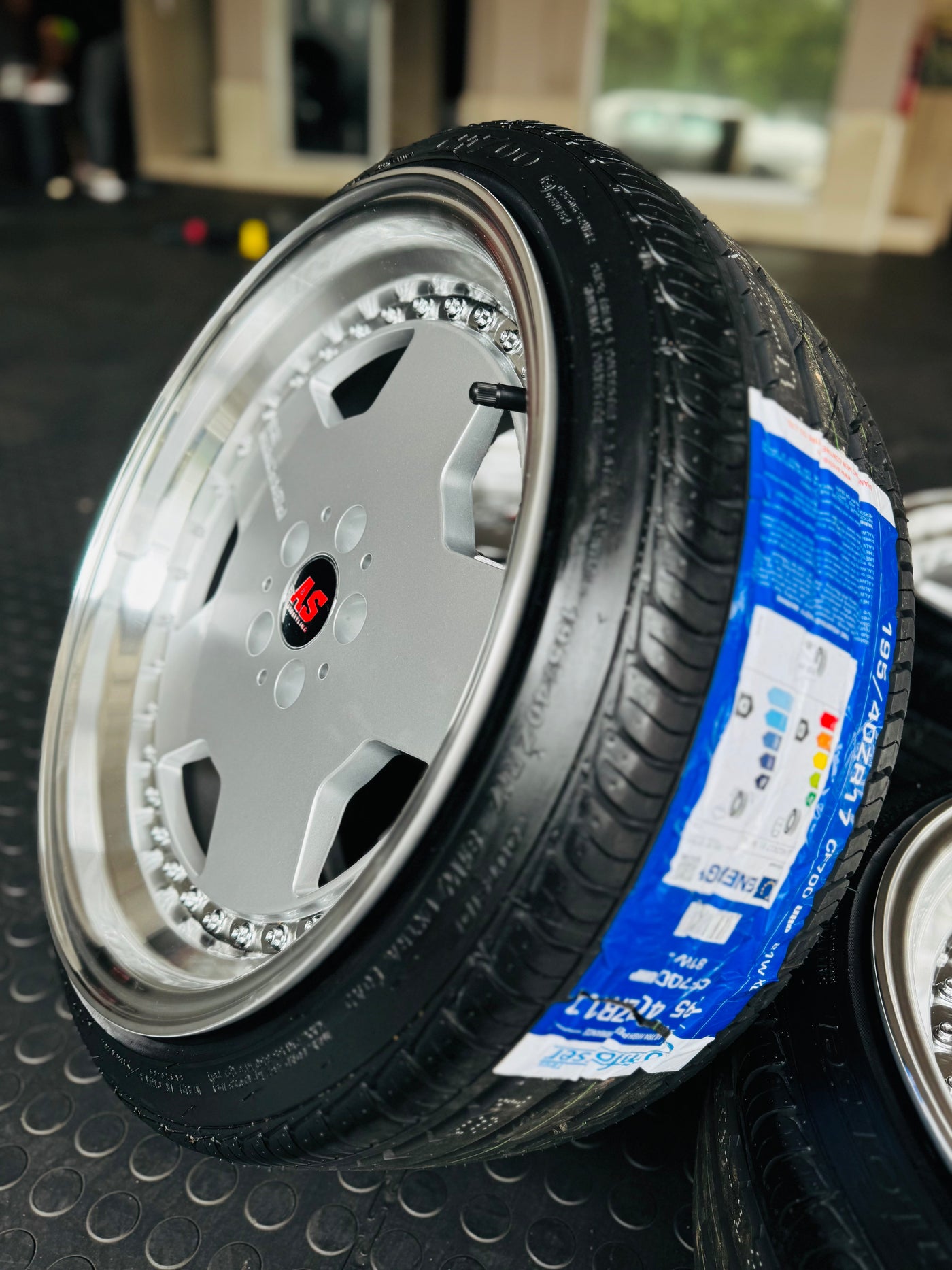 RIM & TYRE COMBO DEAL 17” PERFORMA 5/100 + 195/40/17 COMFORSER - BRAND NEW