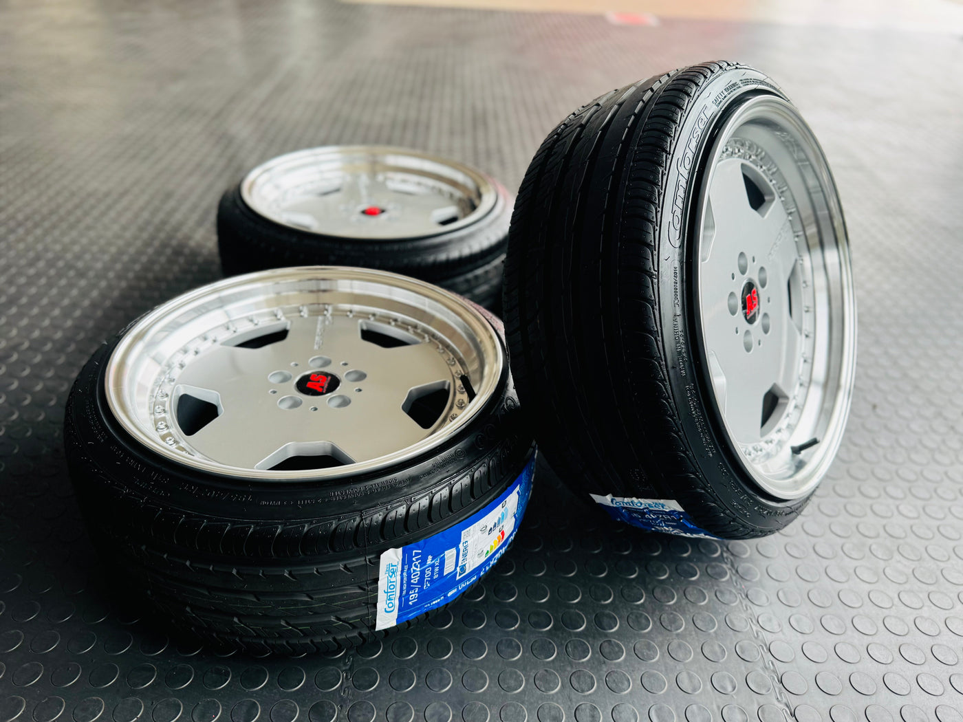 RIM & TYRE COMBO DEAL 17” PERFORMA 5/100 + 195/40/17 COMFORSER - BRAND NEW