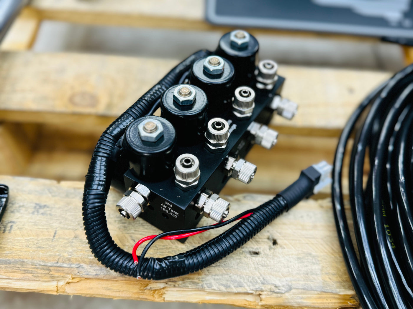 CASTOR BLUETOOTH AIR SUSPENSION FOR POLO