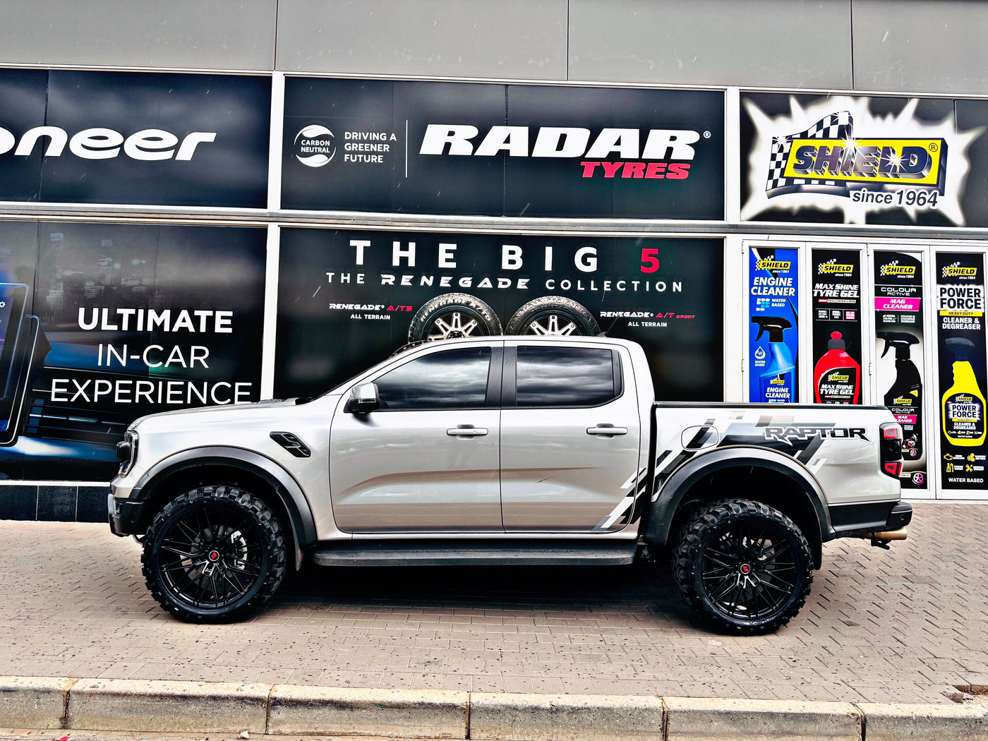 RADAR RENEGADE-X MUD TERRAIN 33”x12.5 R22