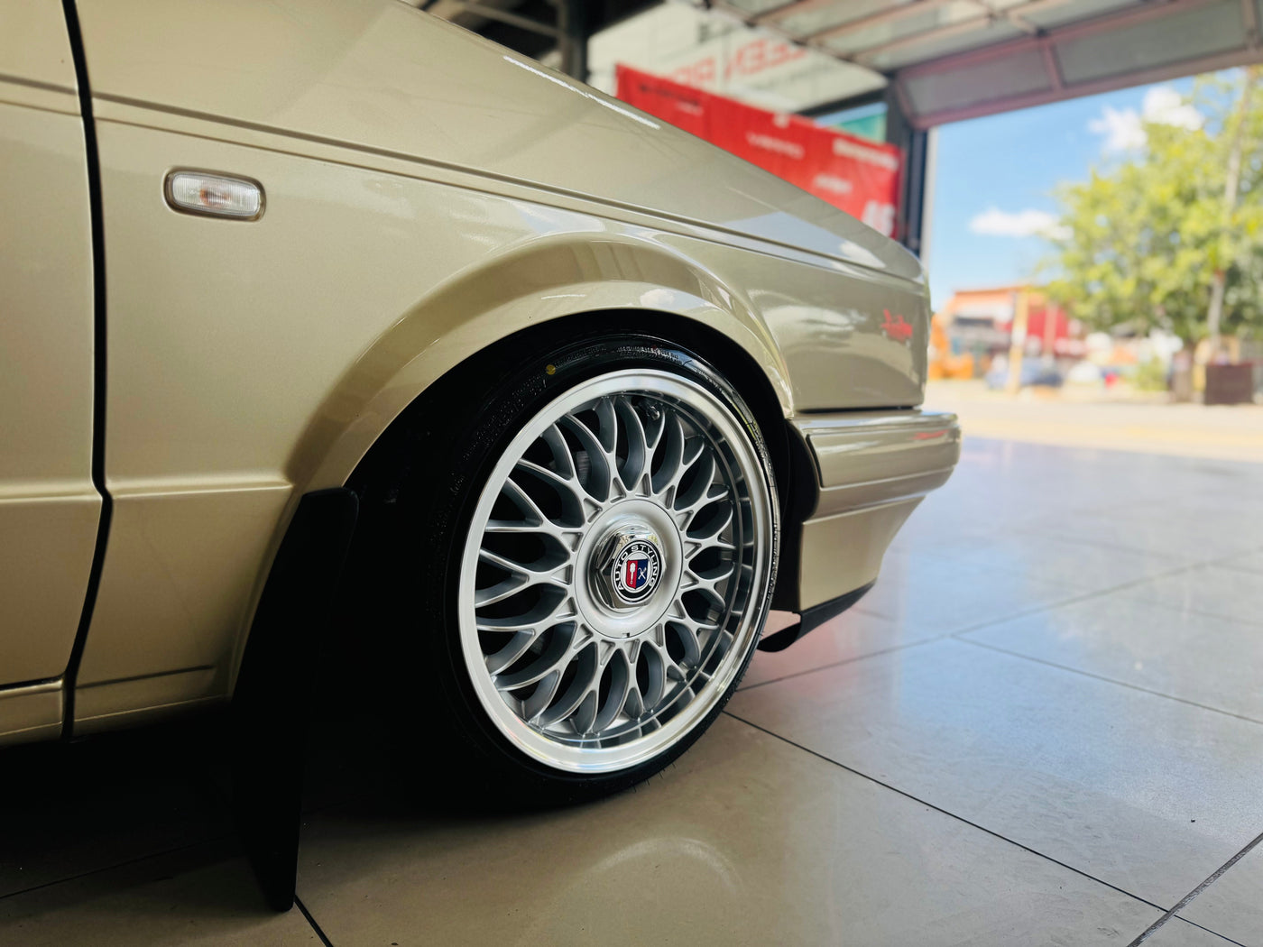 15” VURA BB5  4/100 & 4/108 or 5/100 & 5/114 multi PCD