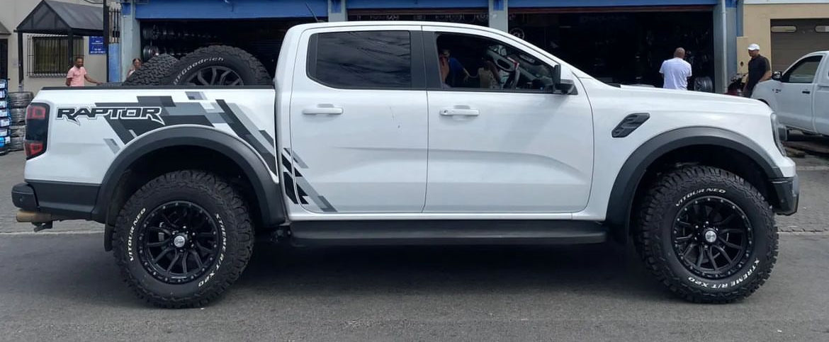 285/70/17 VITOUR RUGGED TERRAIN TYRES