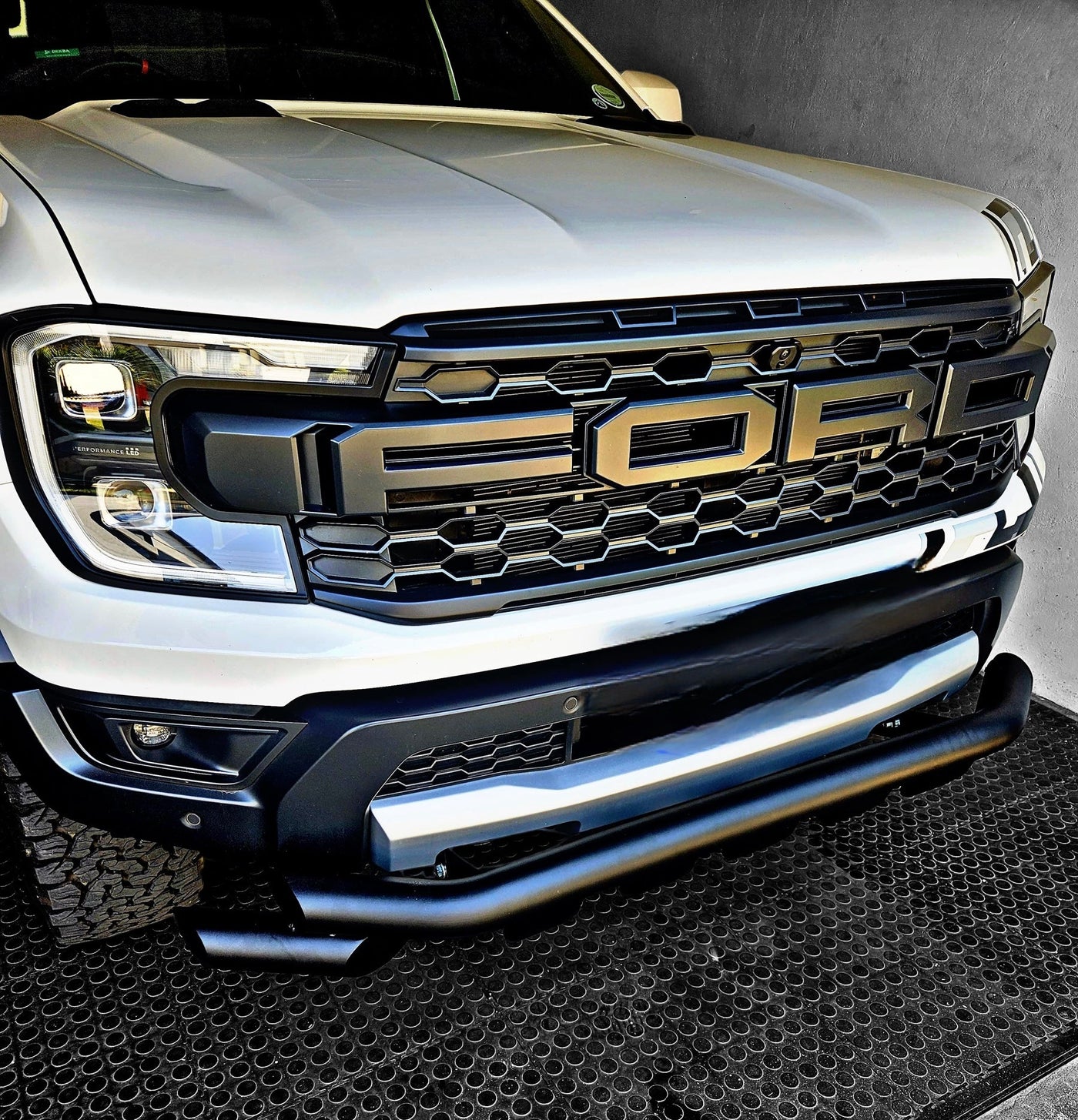 FORD RANGER NEXT GEN 2023 BUMPER GUARD / NUDGE BAR / STYLING BAR 1 PIECE BLACK FITS ALL NEW GENERATION FORD RANGERS