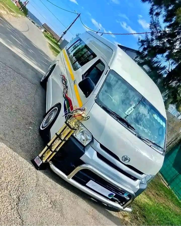 TOYOTA QUANTAM  NUDGE BAR CHROME