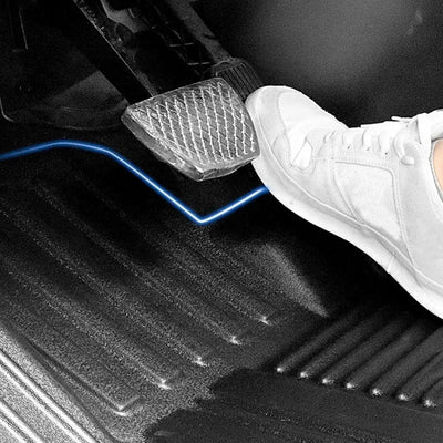 Toyota Hilux (15-On) Double-Cab Moulded TPE Rubber Floor Mats (3-Piece)