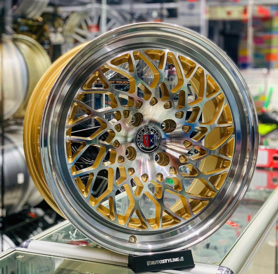 17” HELLFIRE 4/100 GOLD