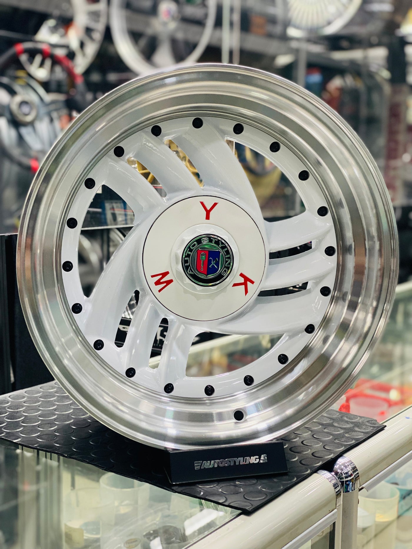 15” AS- 5708 WHITE  4/100 & 5/100