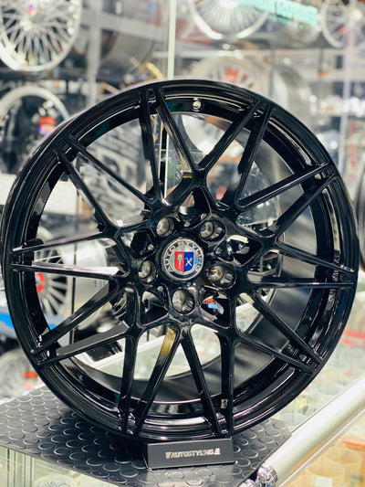 20” M4 COMP GLOSS BLACK