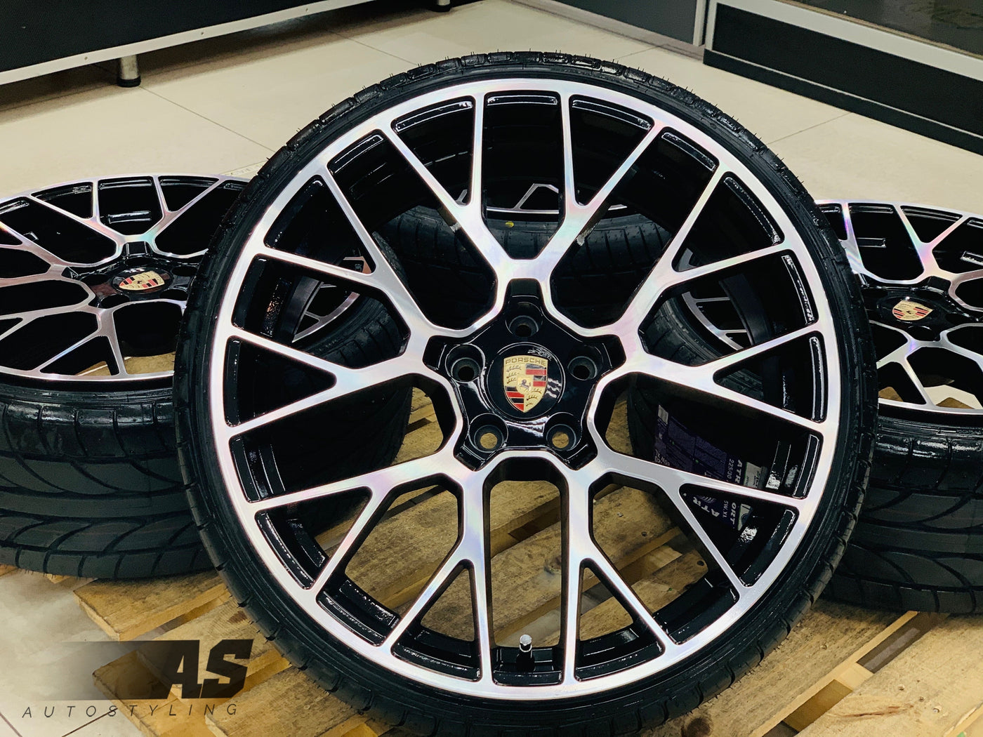 20” AS-AV46 5/112 MB + 225/30/20 ACHILLES BY YOKOHAMA COMBO