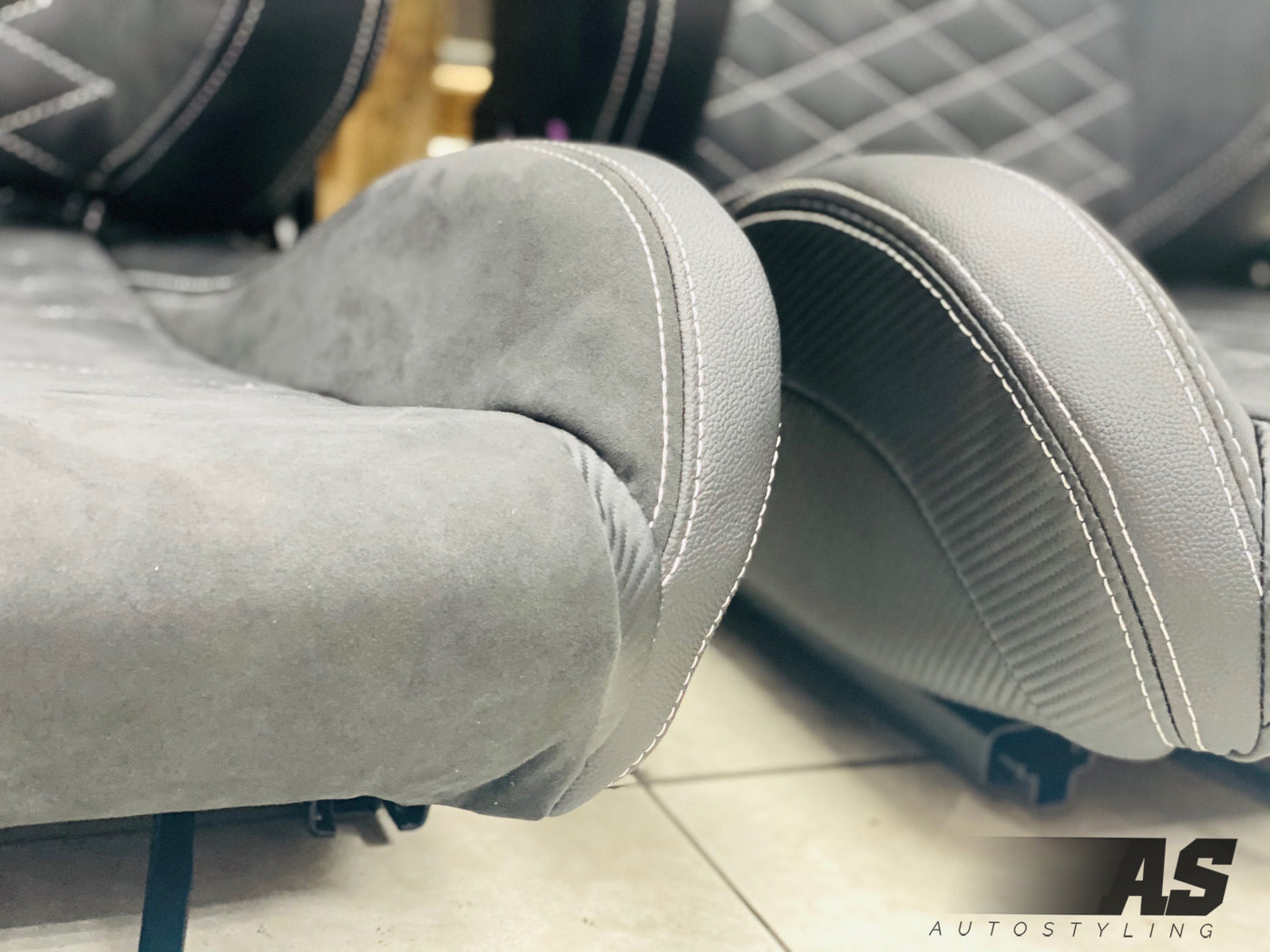 AS WINGBACK SEATS (A)