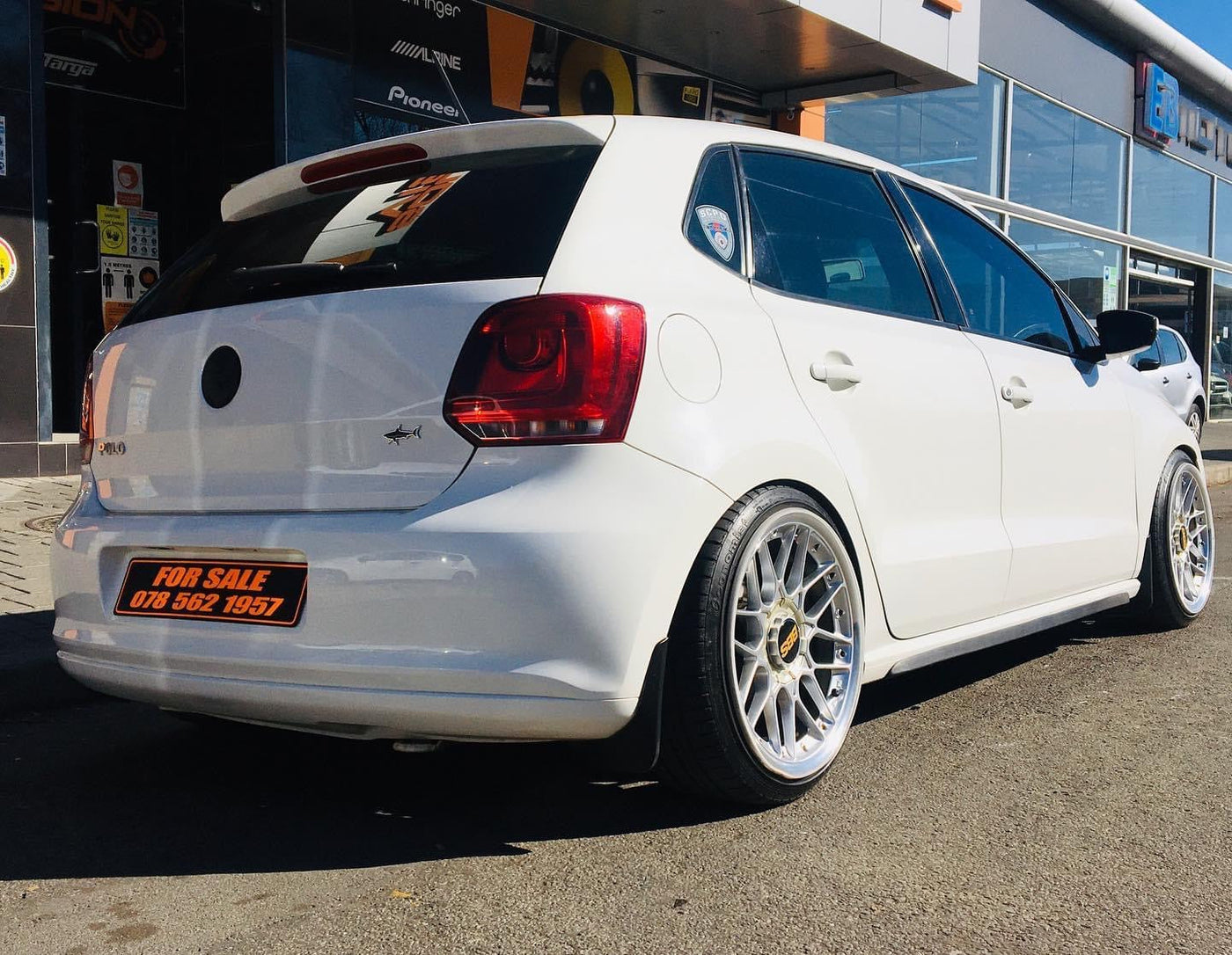 2010 POLO 1.6i ( FULLY LOADED WITH EXTRAS)