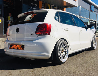 2010 POLO 1.6i ( FULLY LOADED WITH EXTRAS)