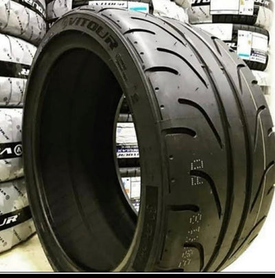 225/45/17 VITOUR TEMPESTA ENZO SEMI SLICKS